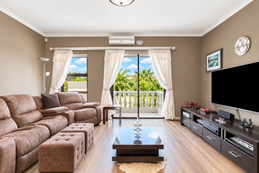 6 Bedroom Property for Sale in Sunset Beach Western Cape